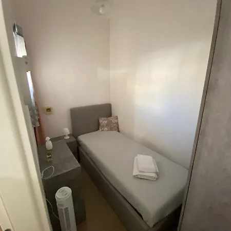 La Casetta Di Ada Apartment *